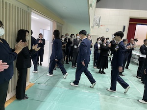 02_0302退場_1